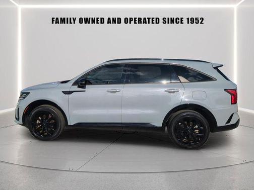 Wolf Gray 2023 Kia Sorento SX