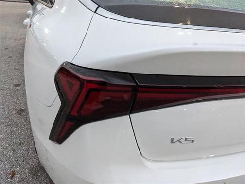 2025 Kia K5 EX