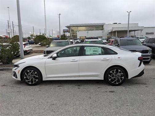 2025 Kia K5 EX