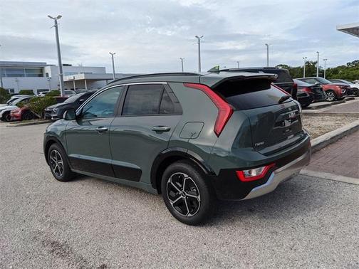 2025 Kia Niro SX