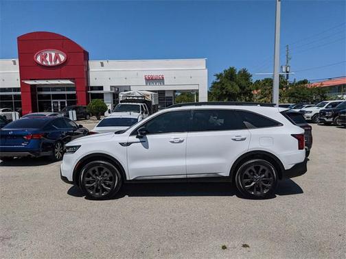 2022 Kia Sorento SX