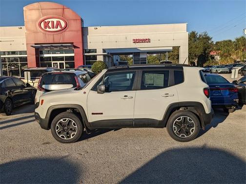 2016 Jeep Renegade Trailhawk