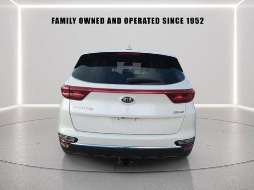 Snow White Pearl 2022 Kia Sportage LX
