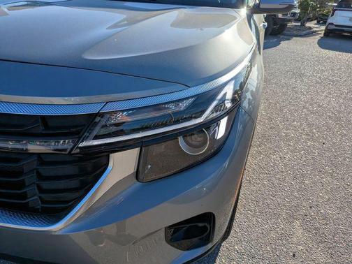 Steel Gray 2026 Kia Seltos S
