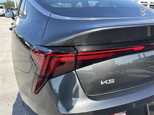 2025 Kia K5 EX