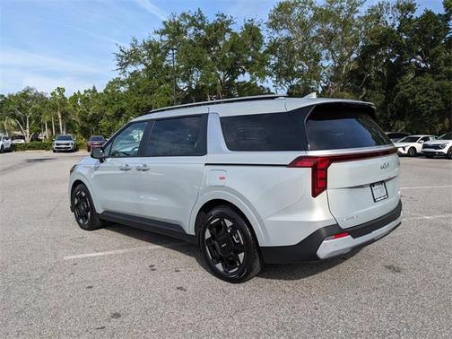 2025 Kia Carnival EX