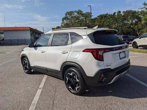 2025 Kia Seltos EX