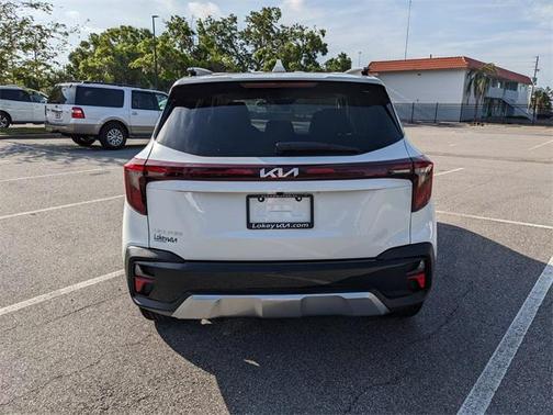 2025 Kia Seltos EX