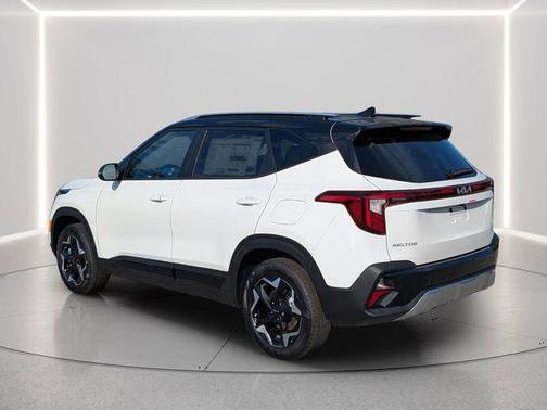 Clear White/Black Roof 2026 Kia Seltos S