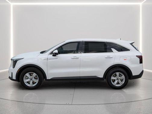 Glacial White Pearl 2026 Kia Sorento LX