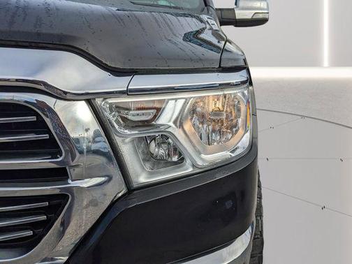 Diamond Black Crystal Pearlcoat 2024 RAM 1500 Laramie