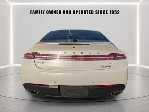 WHITE PLATINUM MET TRI-COAT 2016 Lincoln MKZ Base
