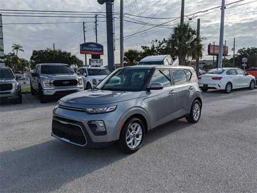 2022 Kia Soul LX