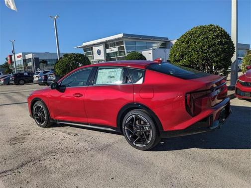 2025 Kia K4 GT-Line