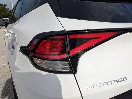 2025 Kia Sportage SX