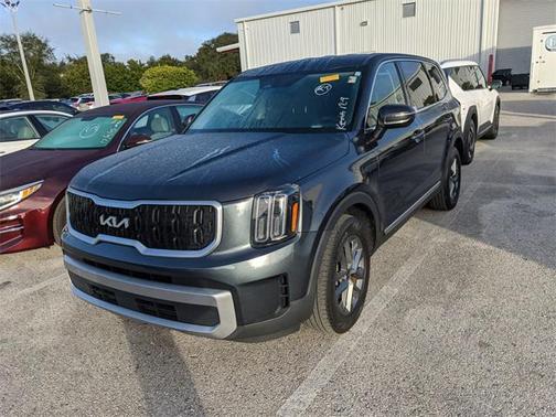 2023 Kia Telluride LX