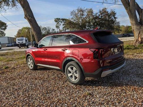 2025 Kia Sorento LX