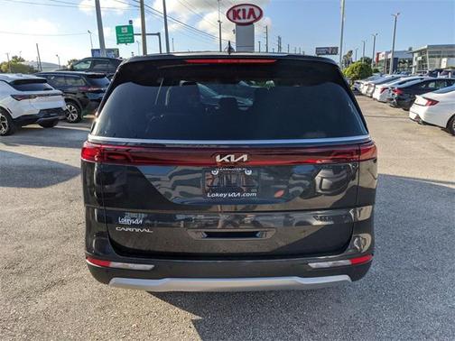 2024 Kia Carnival EX