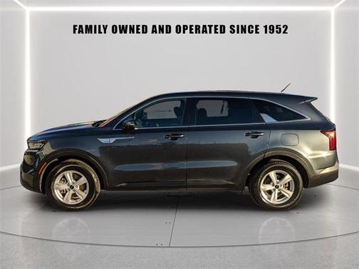 2022 Kia Sorento LX