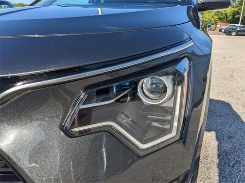 2025 Kia Niro SX