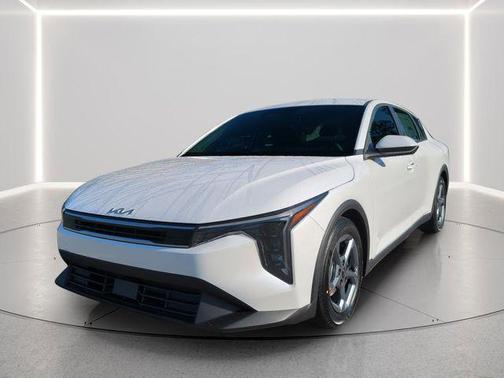 Snow White Pearl 2026 Kia K4 LXS