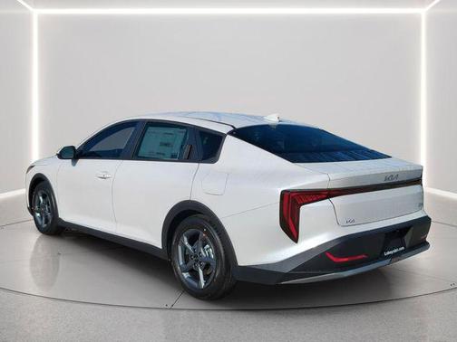 Snow White Pearl 2026 Kia K4 LXS