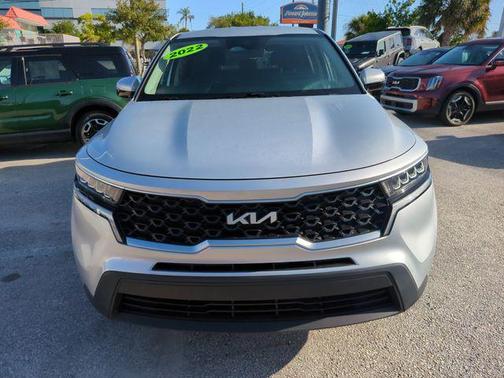2022 Kia Sorento LX