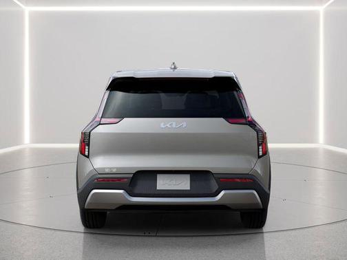 2026 Kia EV9 Light Long Range