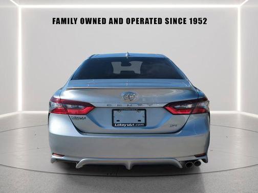 Celestial Silver Metallic 2022 Toyota Camry SE