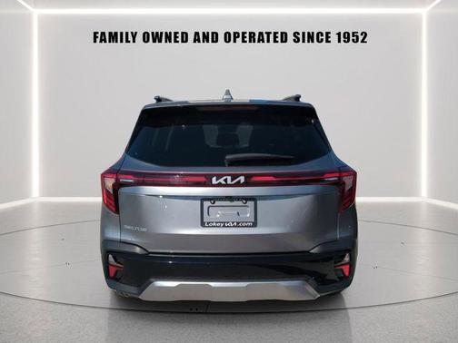 Steel Gray 2024 Kia Seltos S