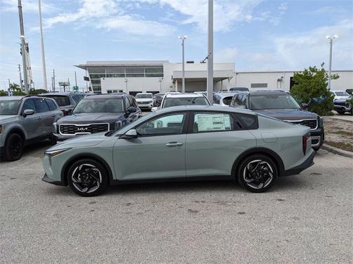 2025 Kia K4 EX