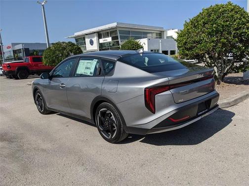 2025 Kia K4 EX