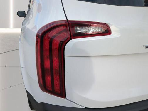 Glacial White Pearl 2022 Kia Telluride S