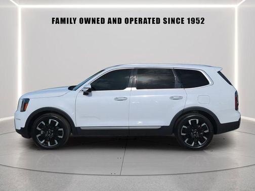 Glacial White Pearl 2023 Kia Telluride SX Prestige