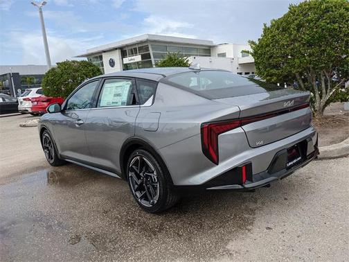 2025 Kia K4 GT-Line