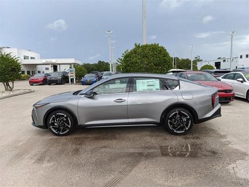2025 Kia K4 GT-Line