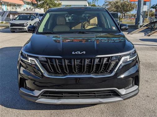 2023 Kia Carnival LX