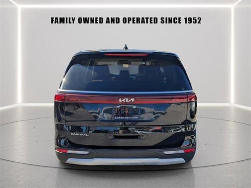 2023 Kia Carnival LX