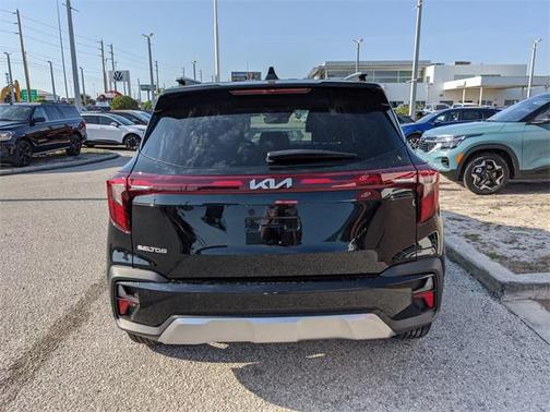 2025 Kia Seltos EX