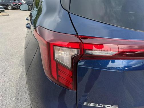 2025 Kia Seltos EX