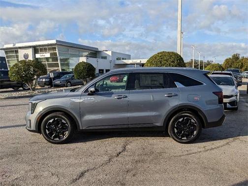 2025 Kia Sorento S
