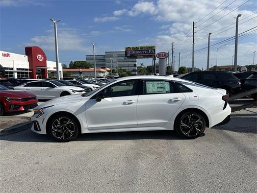 2025 Kia K5 GT-Line