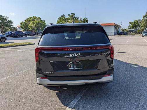 2025 Kia Carnival EX
