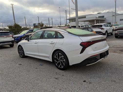 2025 Kia K5 EX