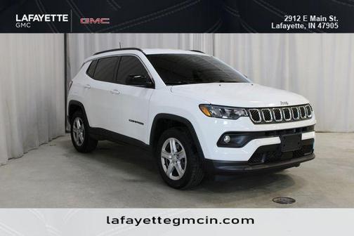 Bright White Clearcoat 2023 Jeep Compass Latitude