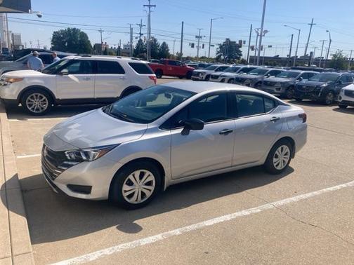 2023 Nissan Versa 1.6 S