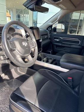 2020 RAM 2500 Laramie Crew Cab 4x4 6'4' Box