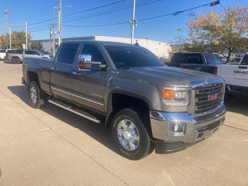 2017 GMC Sierra 2500 SLT