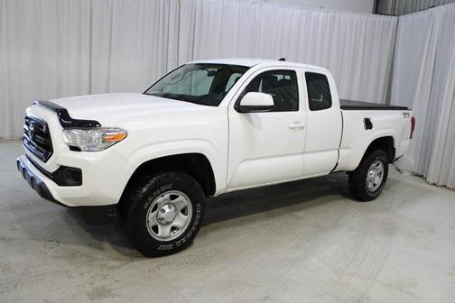 2017 Toyota Tacoma SR