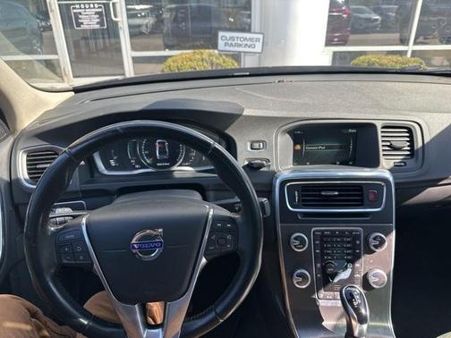 2016 Volvo S60 T5 Drive-E Premier